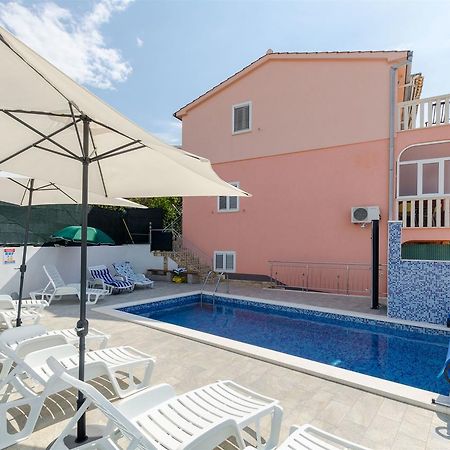 Apartments Ljubica 罗戈兹尼察 外观 照片