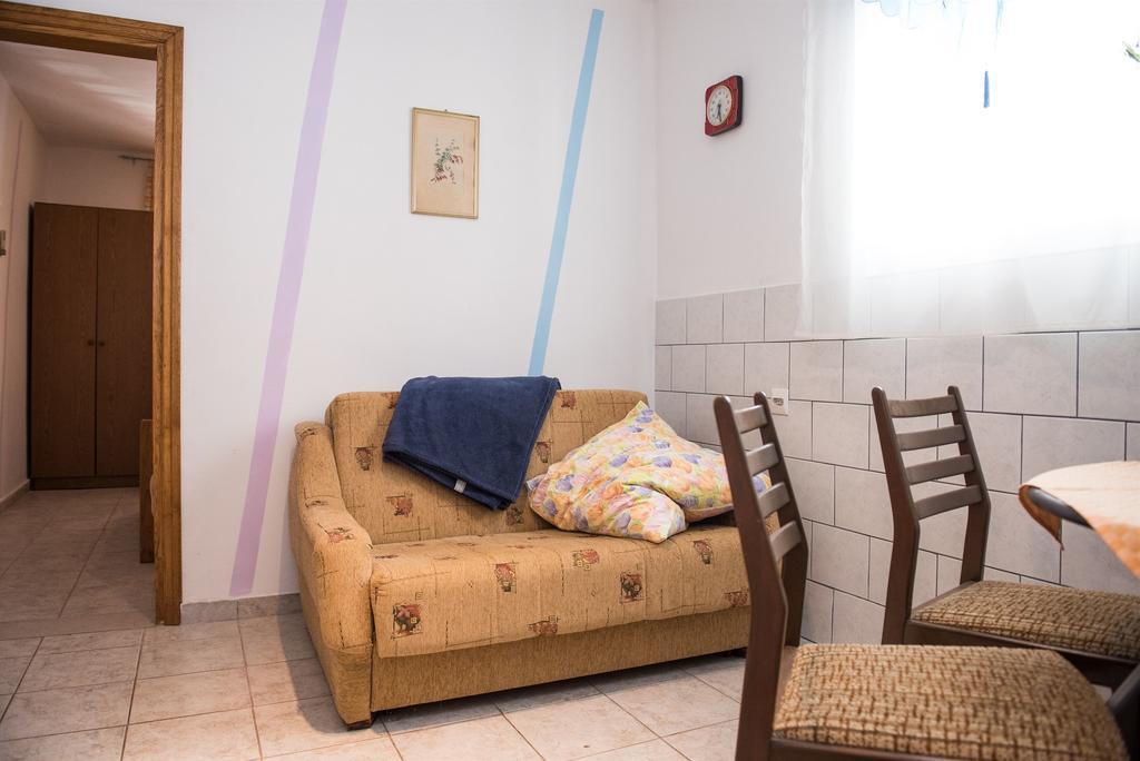 Apartments Ljubica 罗戈兹尼察 外观 照片