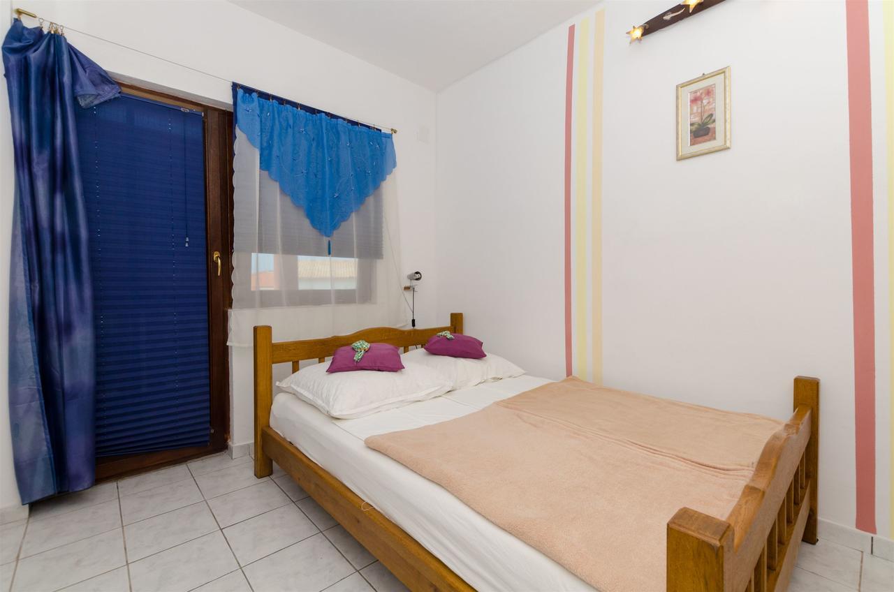 Apartments Ljubica 罗戈兹尼察 外观 照片