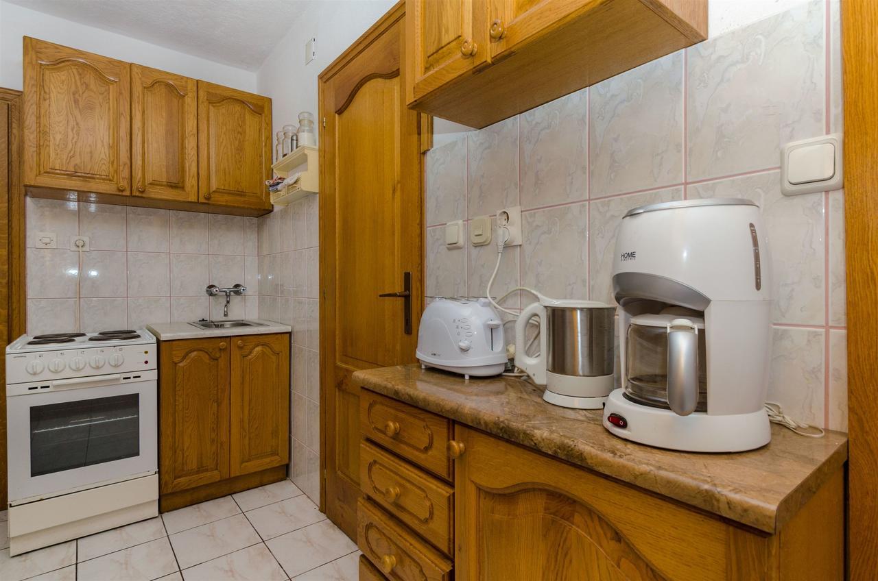 Apartments Ljubica 罗戈兹尼察 外观 照片