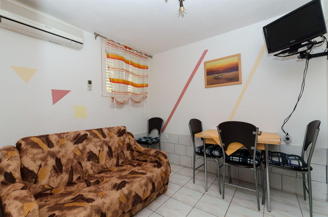 Apartments Ljubica 罗戈兹尼察 外观 照片