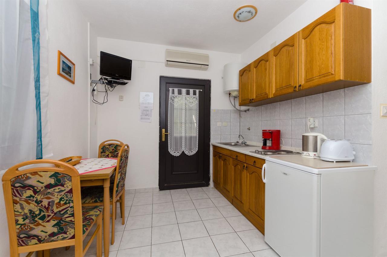 Apartments Ljubica 罗戈兹尼察 外观 照片