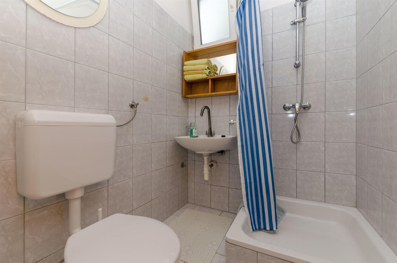 Apartments Ljubica 罗戈兹尼察 外观 照片