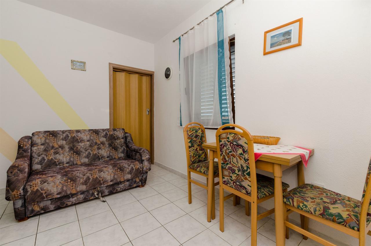 Apartments Ljubica 罗戈兹尼察 外观 照片